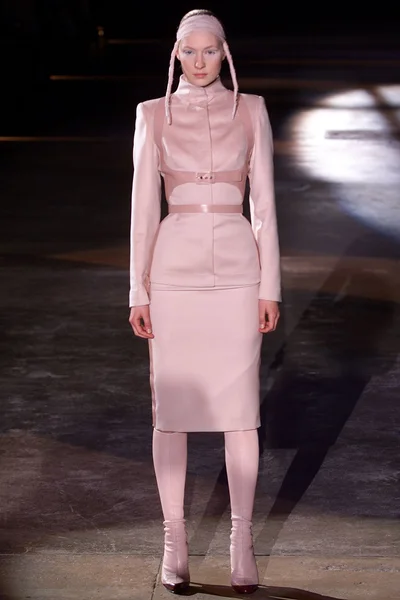 Look 15